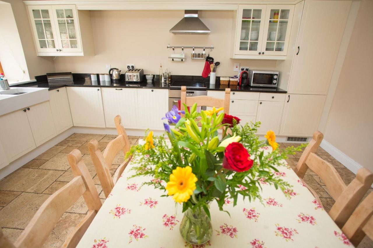 Decoy Country Cottages Navan Luaran gambar