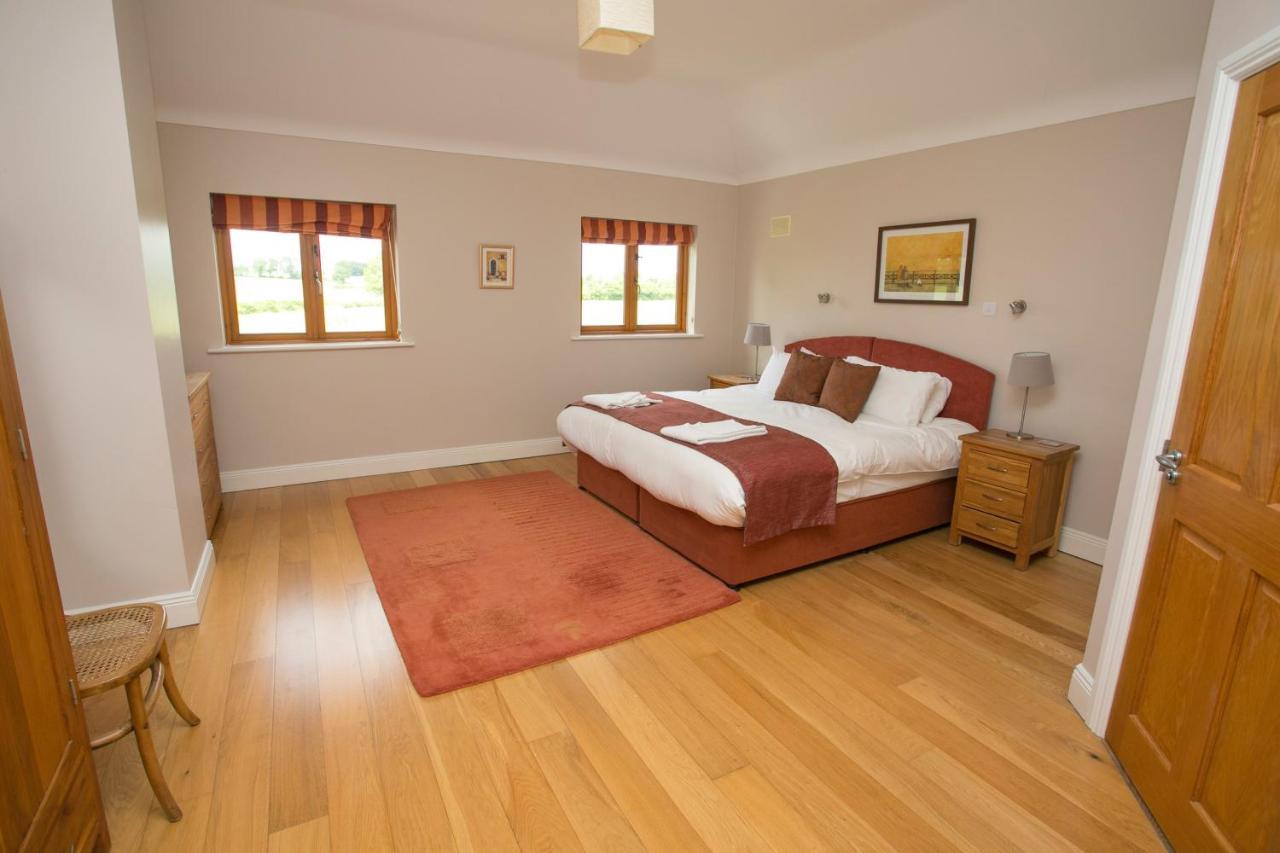 Decoy Country Cottages Navan Luaran gambar
