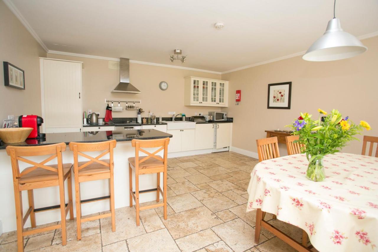 Decoy Country Cottages Navan Luaran gambar