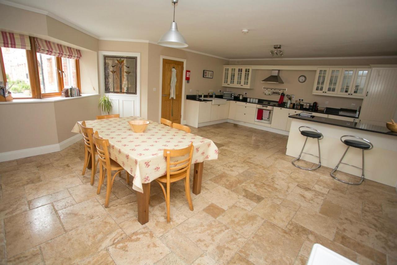 Decoy Country Cottages Navan Luaran gambar
